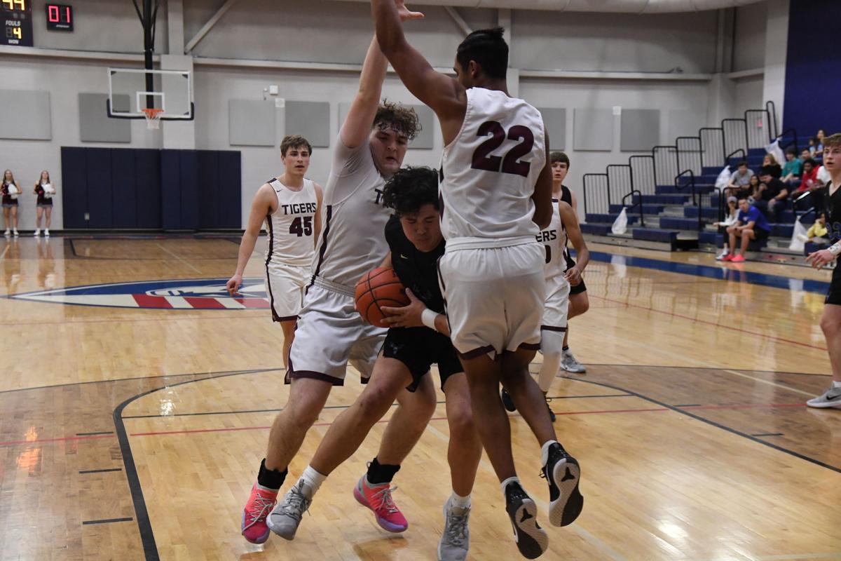 Photo Gallery Tivy Beats Floresville In Uil Boys Basketball