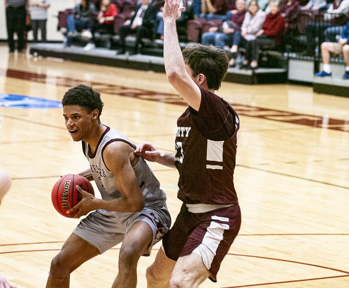 Schreiner Completes Sweep Of Trinity Advances To Next Round Of