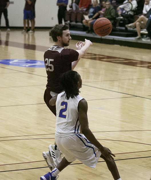 Photo Gallery Schreiner Men S Basketball Team Defeats Johnson Wales Multimedia Dailytimes Com