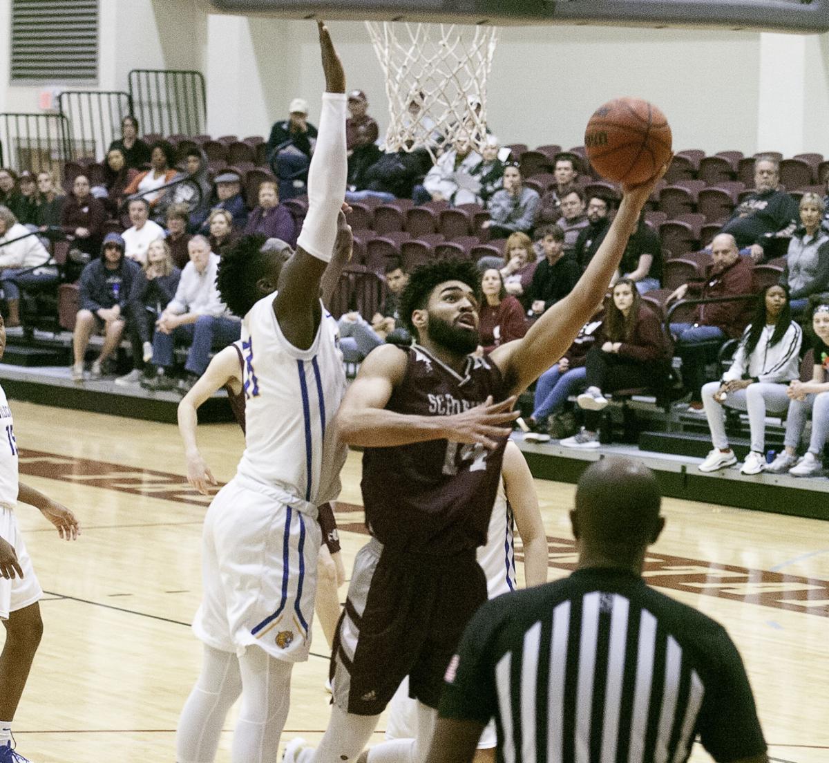 Photo Gallery Schreiner Men S Basketball Team Defeats Johnson Wales Multimedia Dailytimes Com