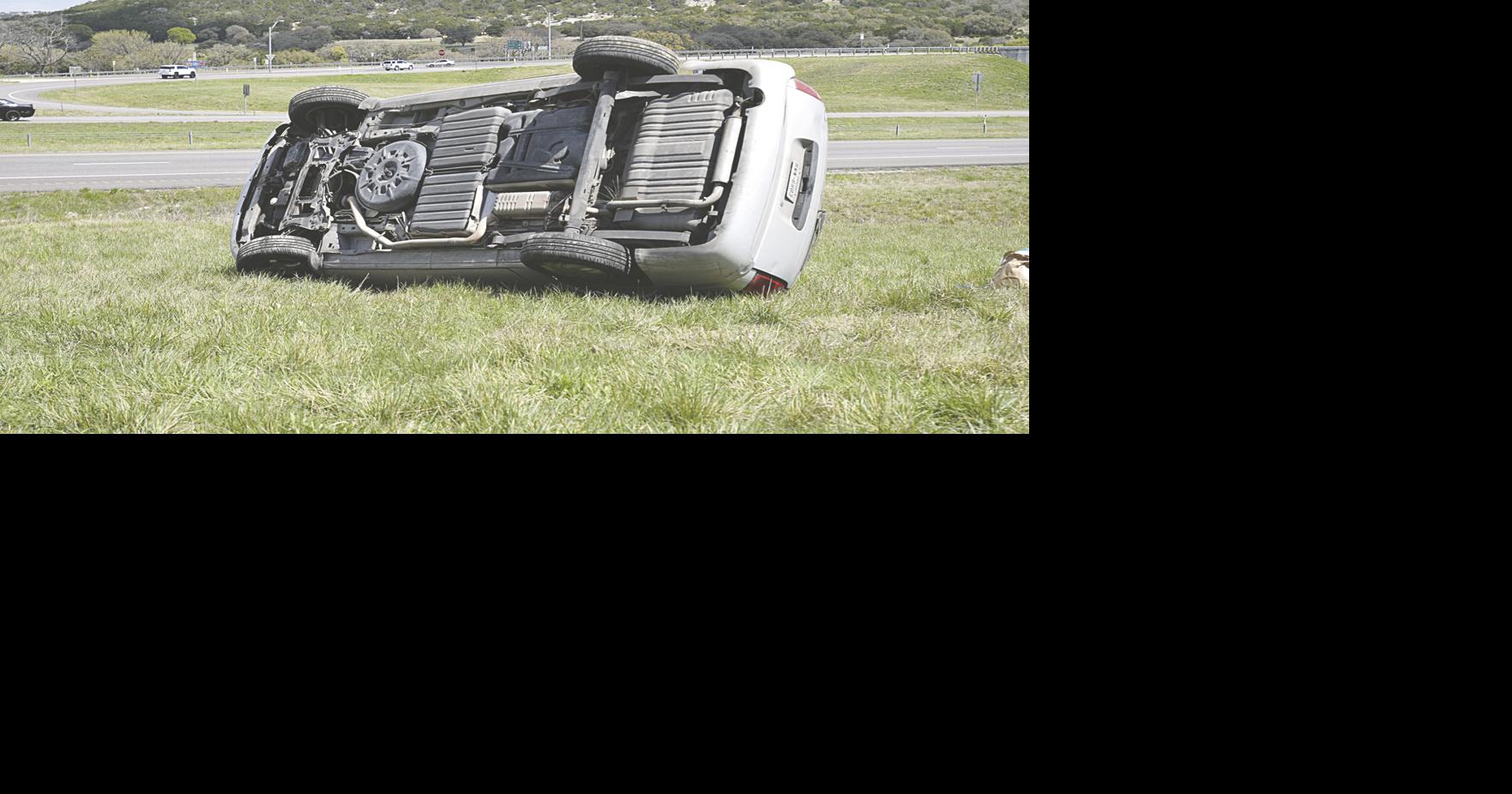 Woman walks away with minor injuries after rollover | News | dailytimes.com