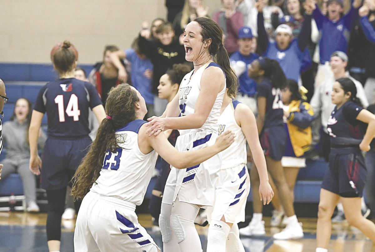 Tivy Clinches District Title With Thrilling 55 51 Win Over