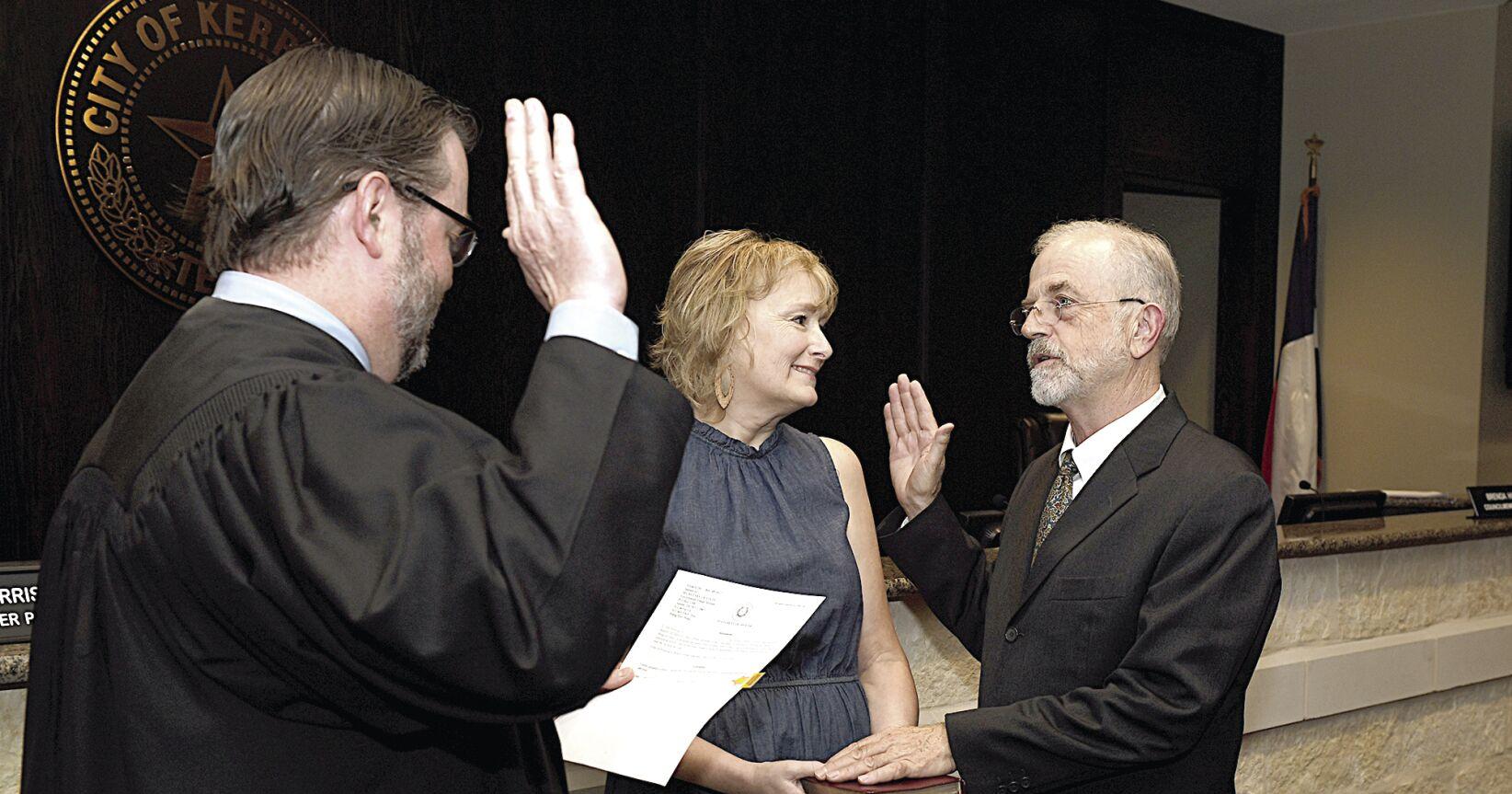 Herring sworn in as Kerrville's new mayor | Local News - Vimarsana News