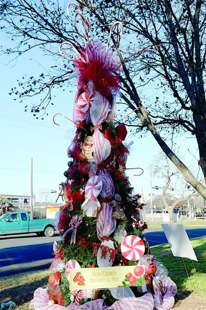 Voters Pick Winning Christmas Tree News Dailytimes Com