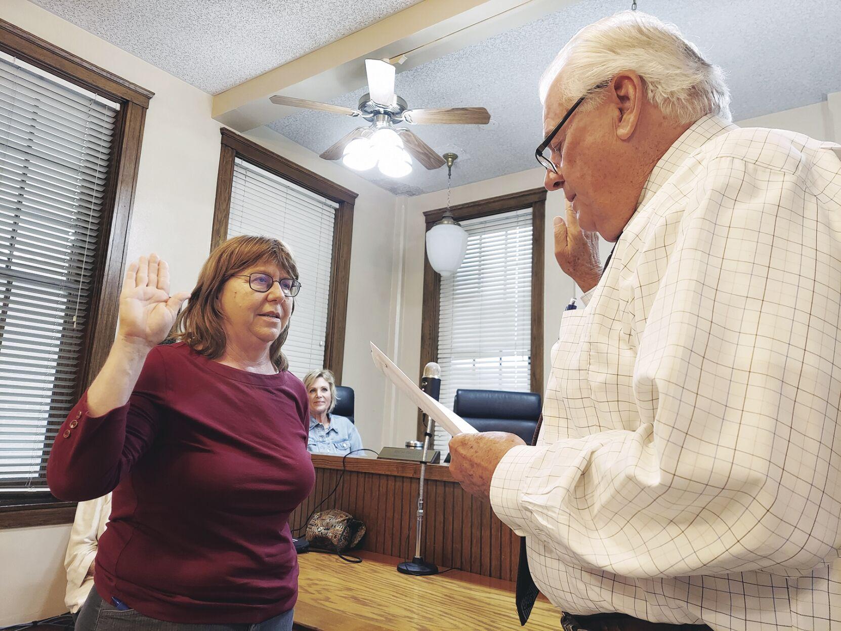 Alford installed as new Kerr County clerk | Local News | dailytimes.com