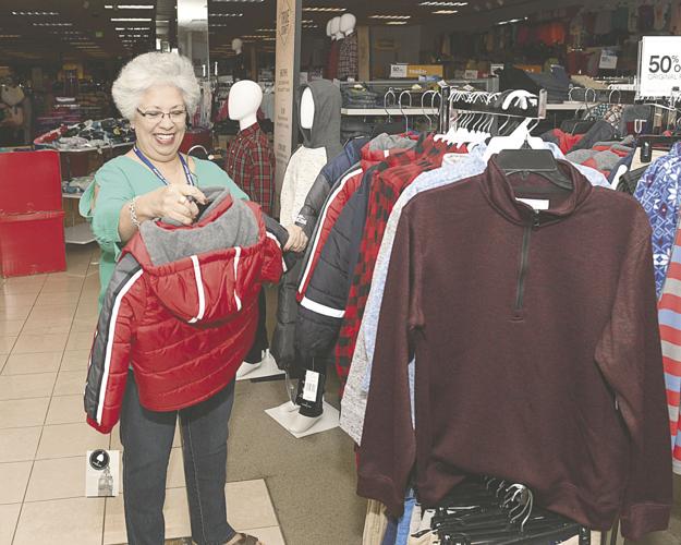volunteer-shoppers-assist-kpd-s-blue-santa-program-news-dailytimes