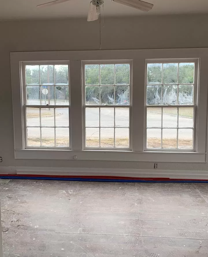 1301 E Main St,-2.png