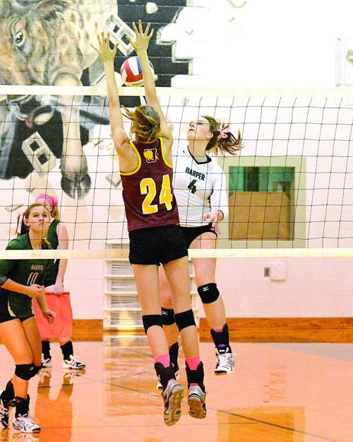 Harper volleyball vs. Utopia