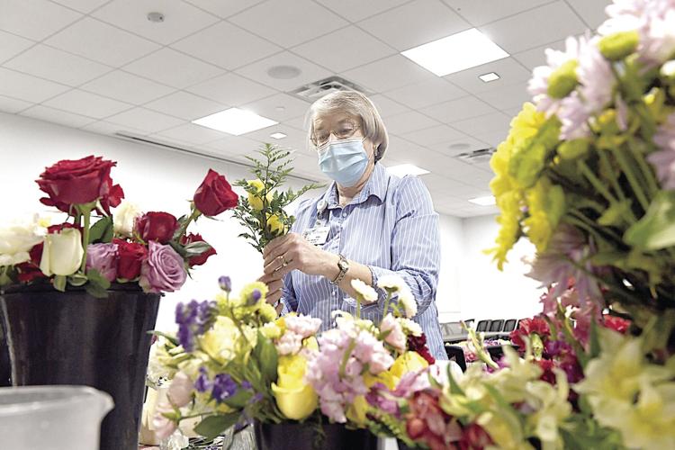 Home hospice volunteers arrange to brighten patients’ days News