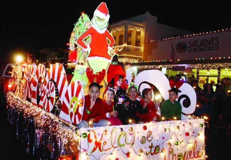 Holiday Lighted Parade and courthouse lighting ceremony  Daily Times: News  Holiday Lighted 