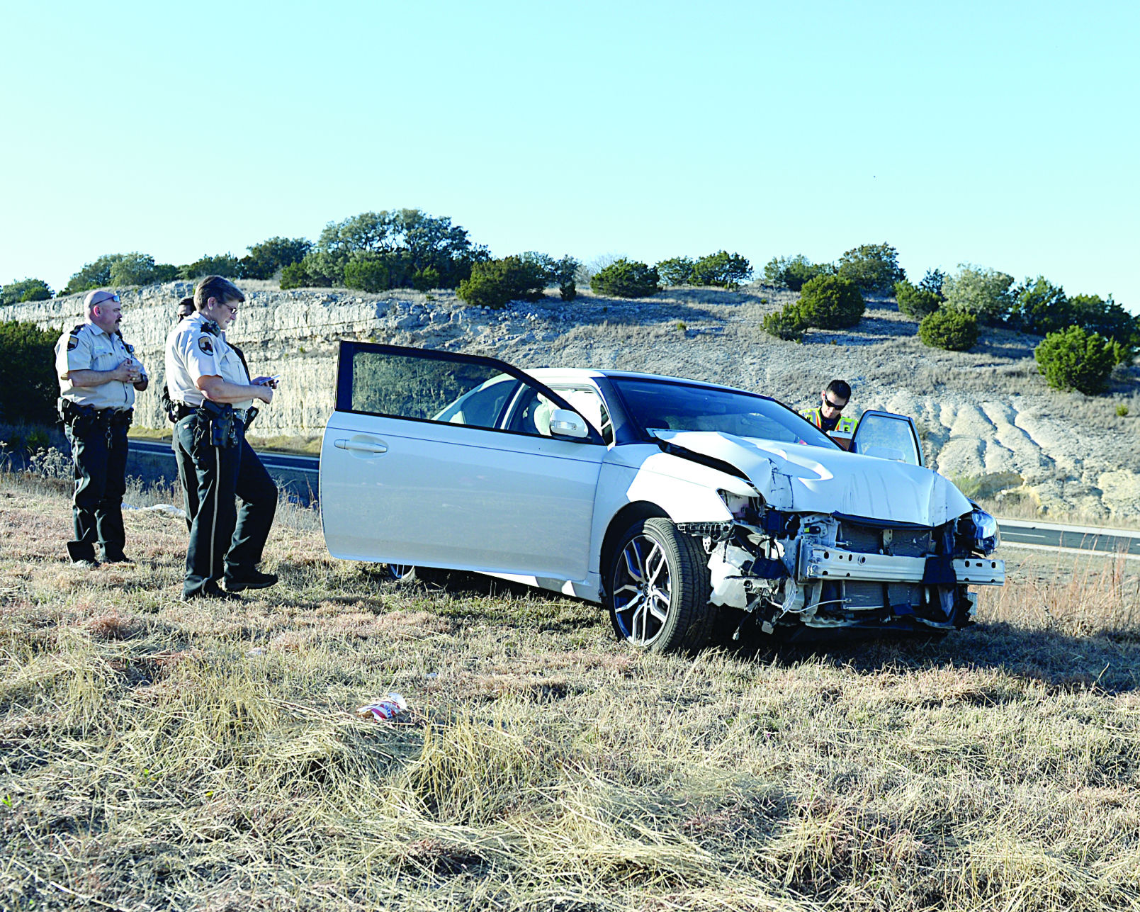 Single-car Crash Damages Road Sign | News | Dailytimes.com