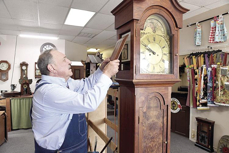 The time traveler Mysterious grandfather clock finds its way to
