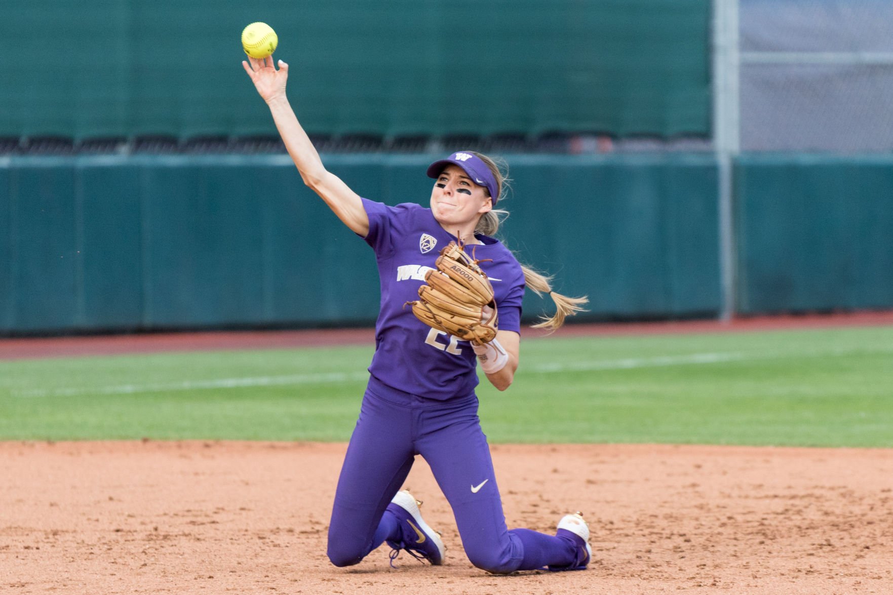 Washington Softball Advances To Super Regionals | Gallery | Dailyuw.com