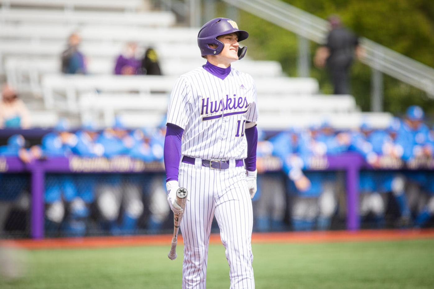 UW baseball season comes to an end in Pac-12 Tournament