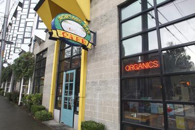 Local restaurants strive to support healthcare workers amid coronavirus while staying afloat
