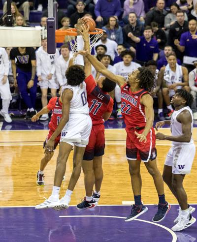 Washington's 6-9 freshman forward, Jaden McDaniels entertained for the blocks and dunks, but he also struggled to make shots or to limit turnovers in his team's loss to Arizona. (Photo: Conor Courtney/The Daily, via dailyuw.com.)