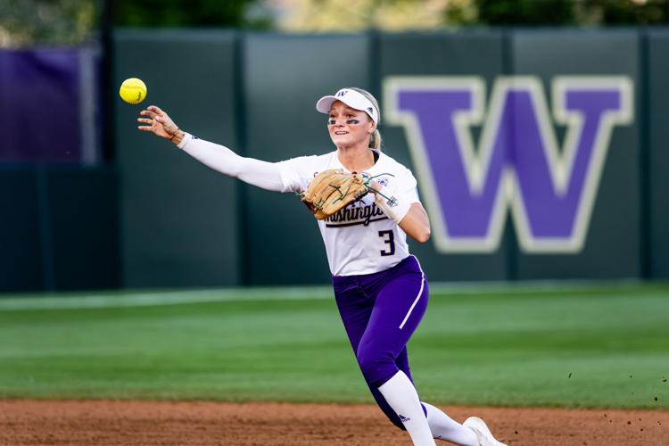 UW Softball Super Regionals Gallery Featured