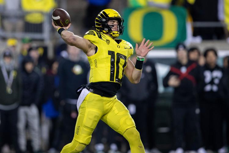 LOOK: Oregon Ducks unveil all-yellow uniforms for rivalry game vs