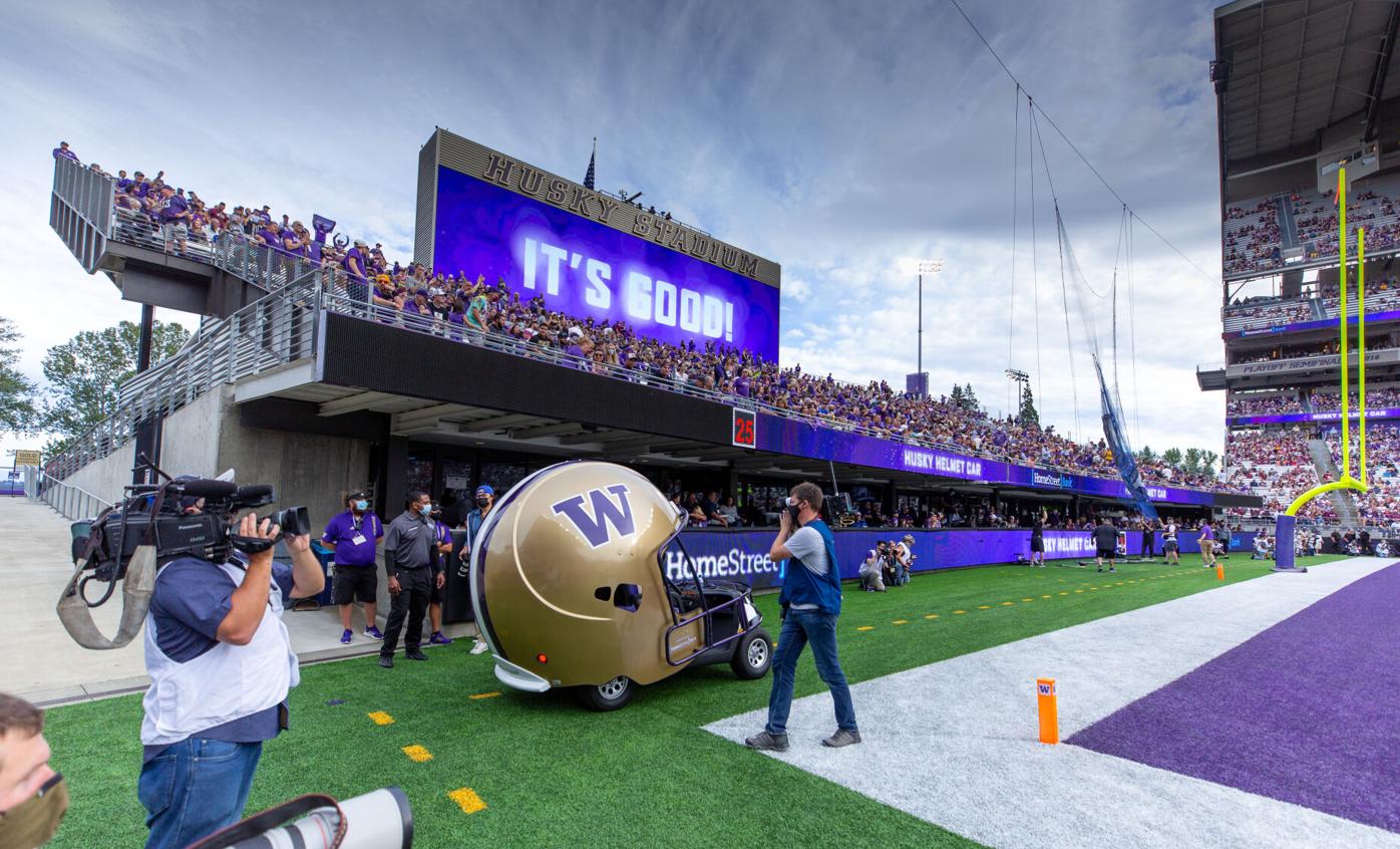‘This is a proud university’: Huskies pay homage to tradition on homecoming weekend
