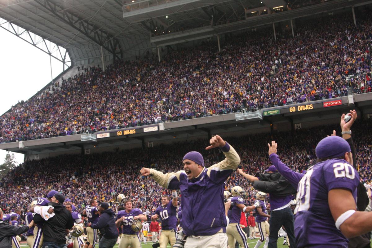 Ten Years Later How The Uw S Upset Over Usc Changed Washington Football For Good Local Sports Dailyuw Com