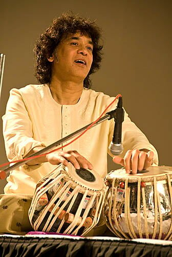 인기 타블라 아티스트 Zakir Hussain인기 타블라 아티스트 Zakir Hussain  