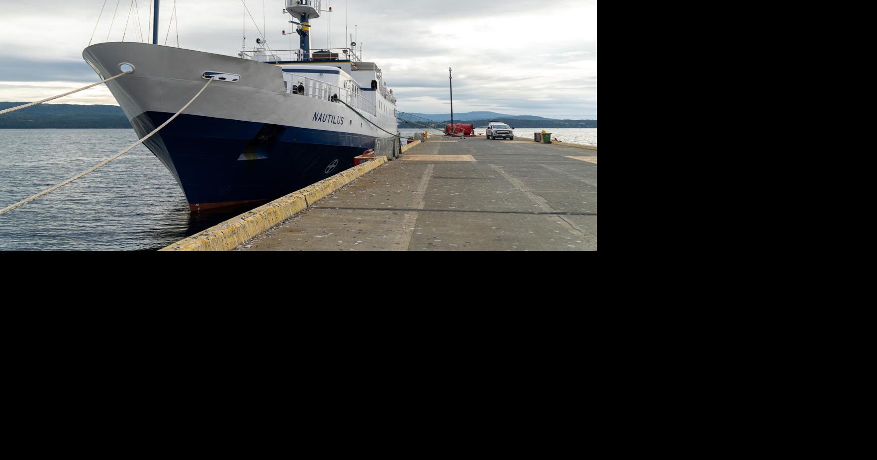 Webster gives tour of the EV Nautlius