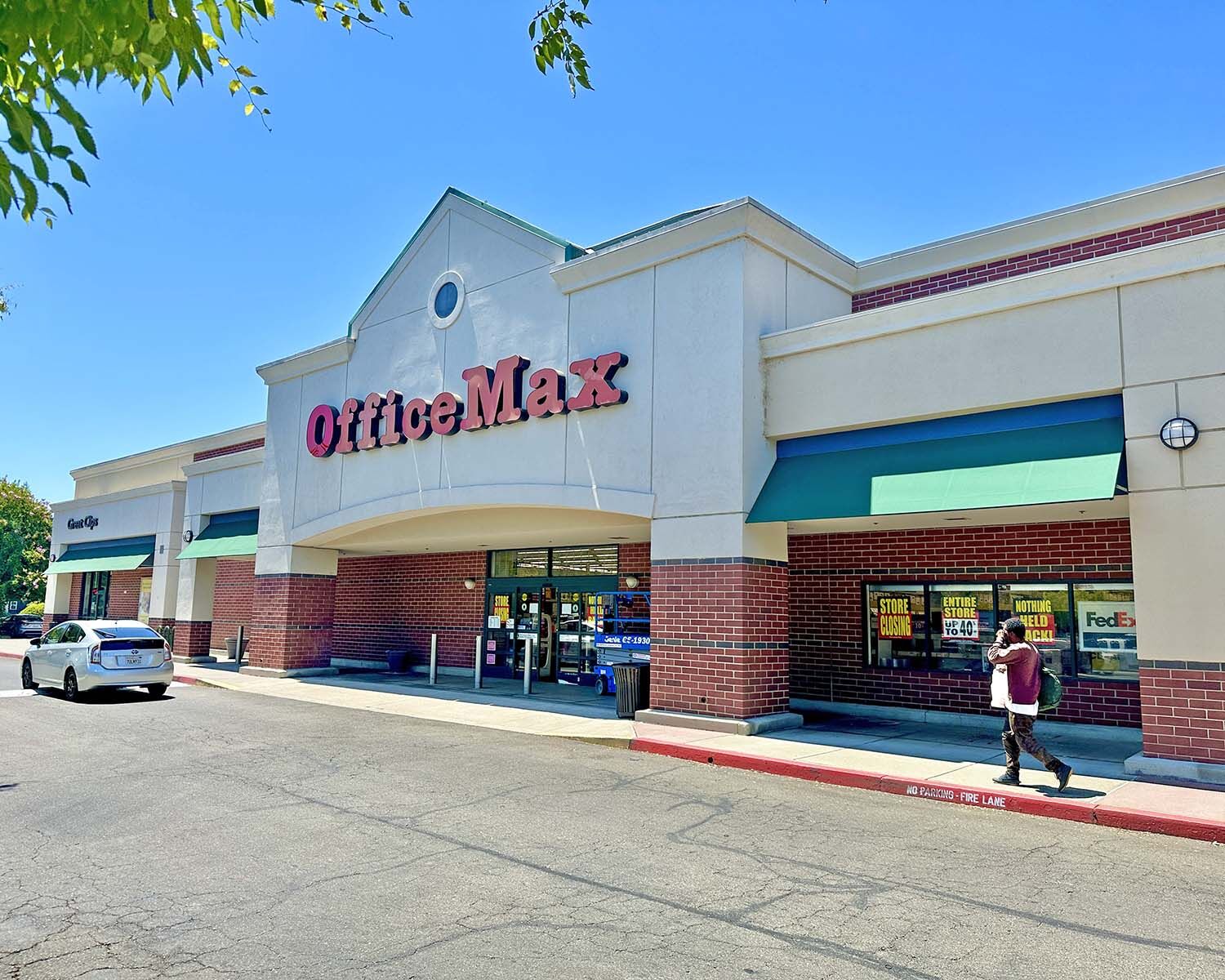 Comings Goings OfficeMax to close this fall News