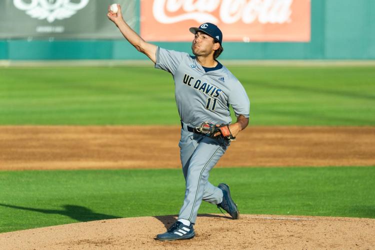 Baseball Anteaters sweep Aggies Aggies