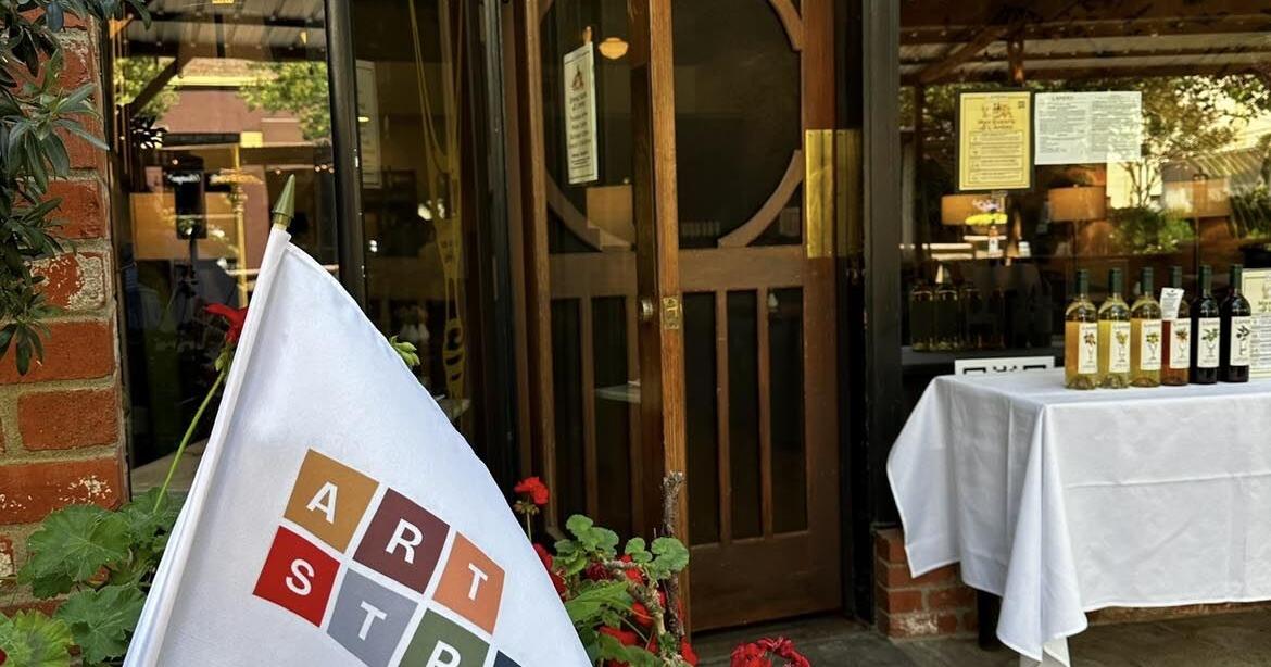 Winters stroll puts art in the spotlight - Vimarsana News