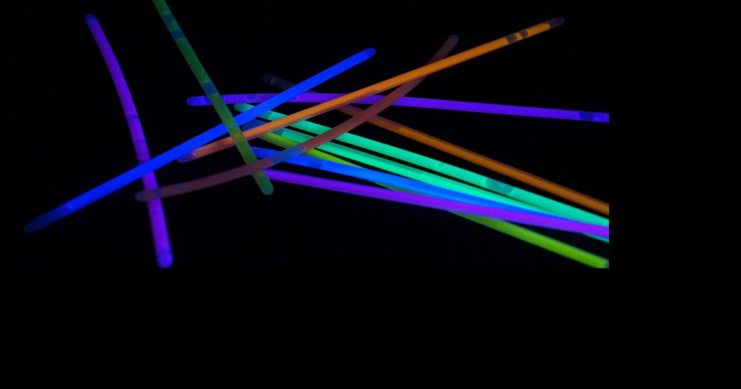 Explorit What makes glow sticks glow? Features
