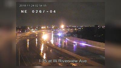 Car crashes into concrete barrier at NB I-75 ramp in Dayton | Local ...