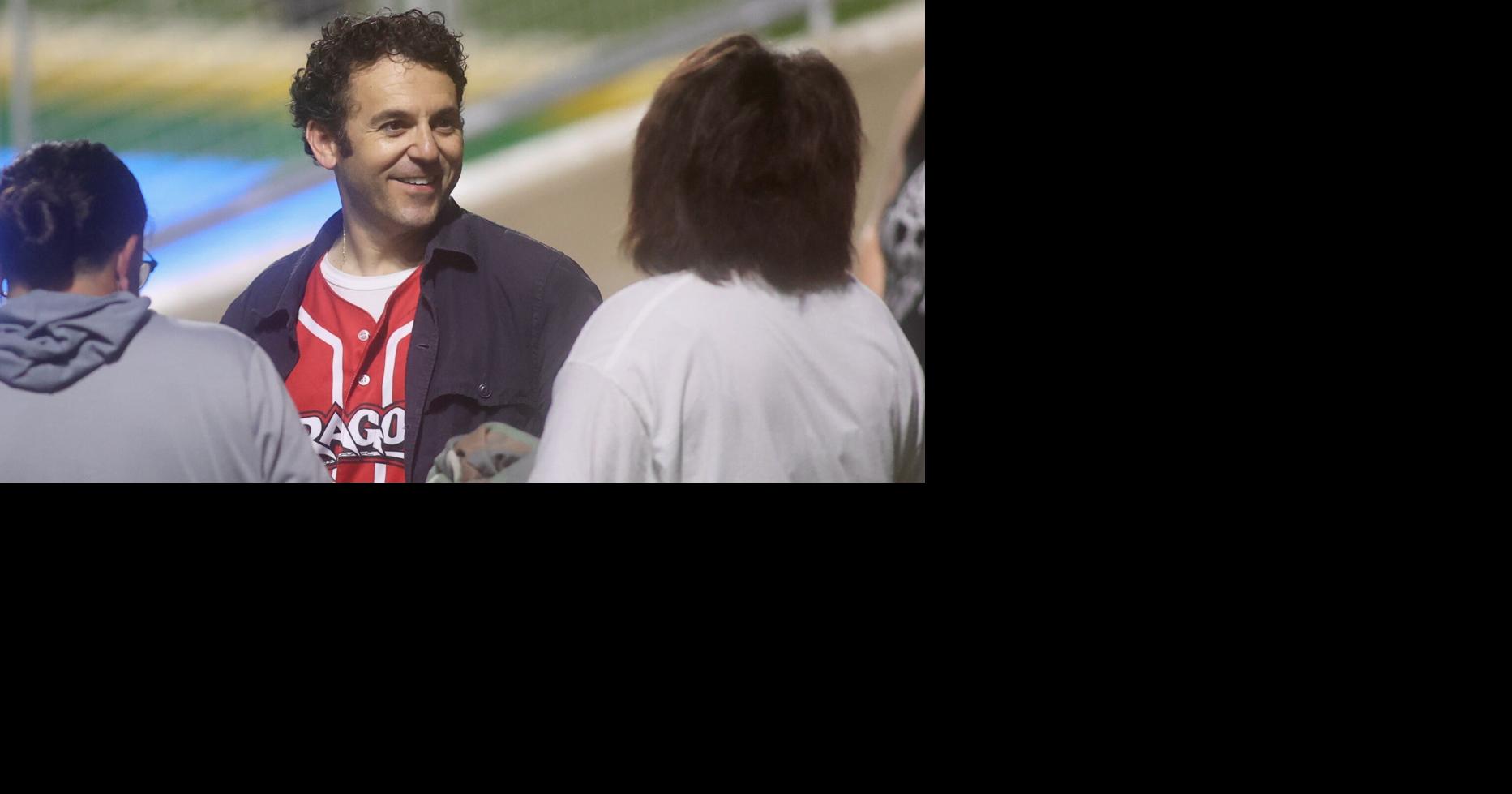 Fred Savage throws out first pitch at Dragons playoff game