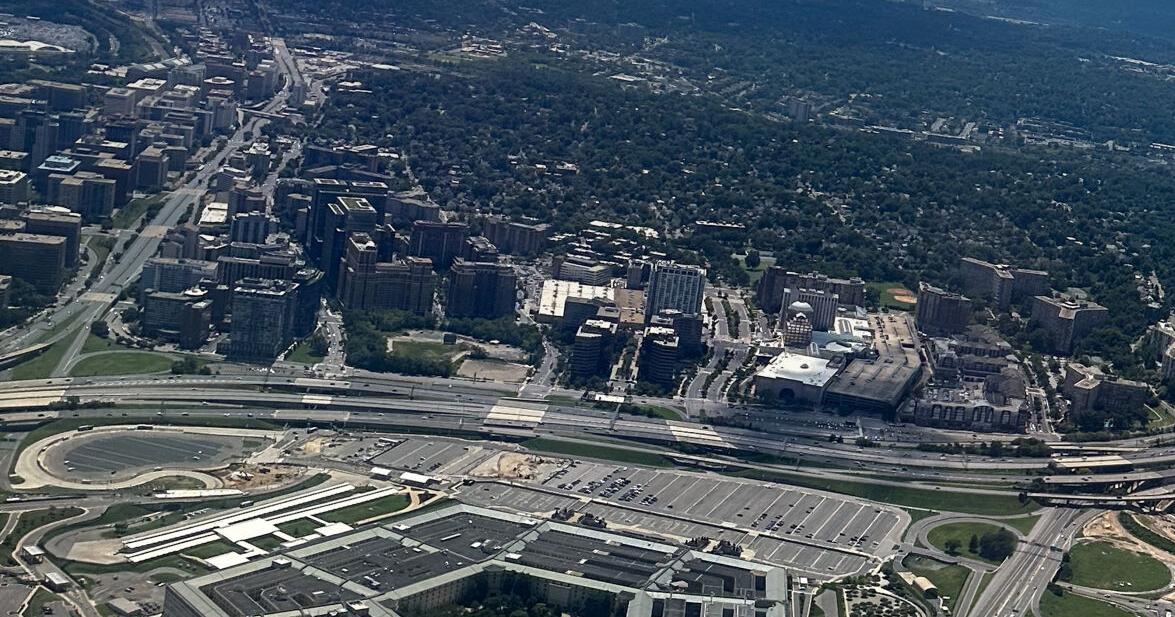 Hunting leaks, Pentagon gives polygraphs to Joint Staff members