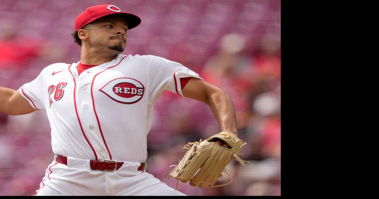 Commentary: The Reds should consider locking up young players right ...