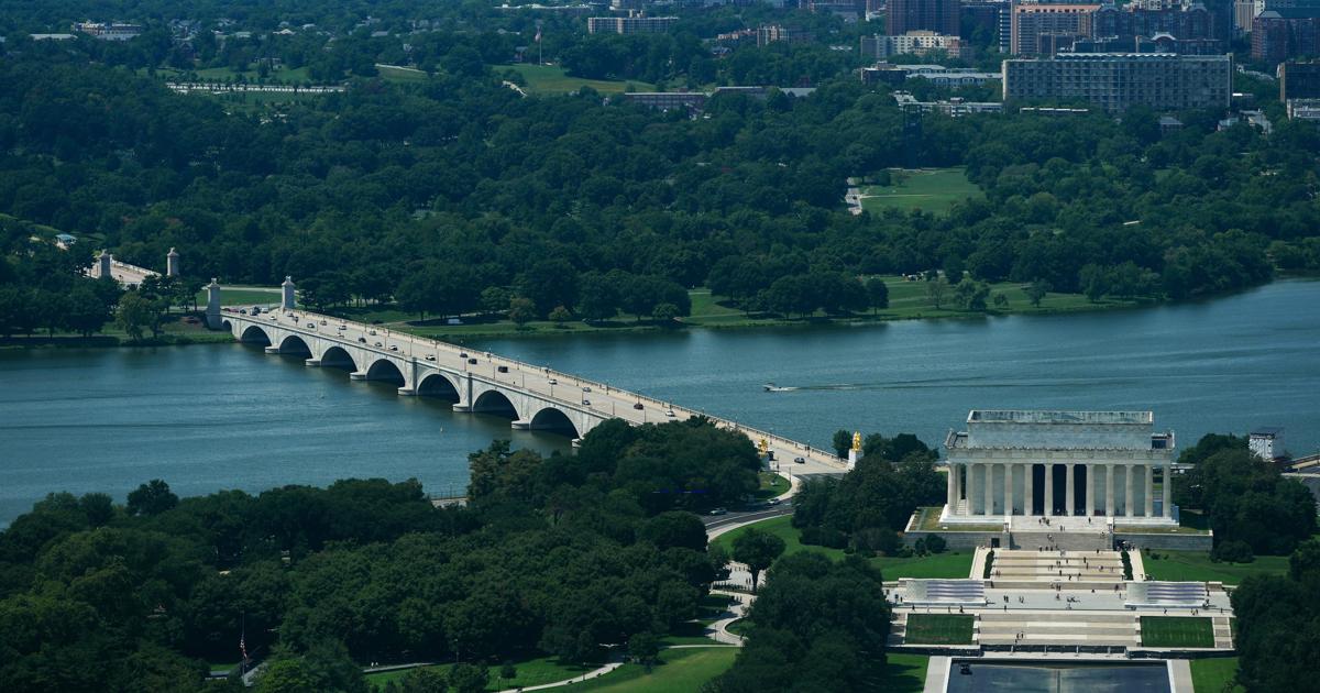 Trump Triumphal Arch Nation World Daytondailynews trump-triumphal-arch-nation-world-daytondailynews