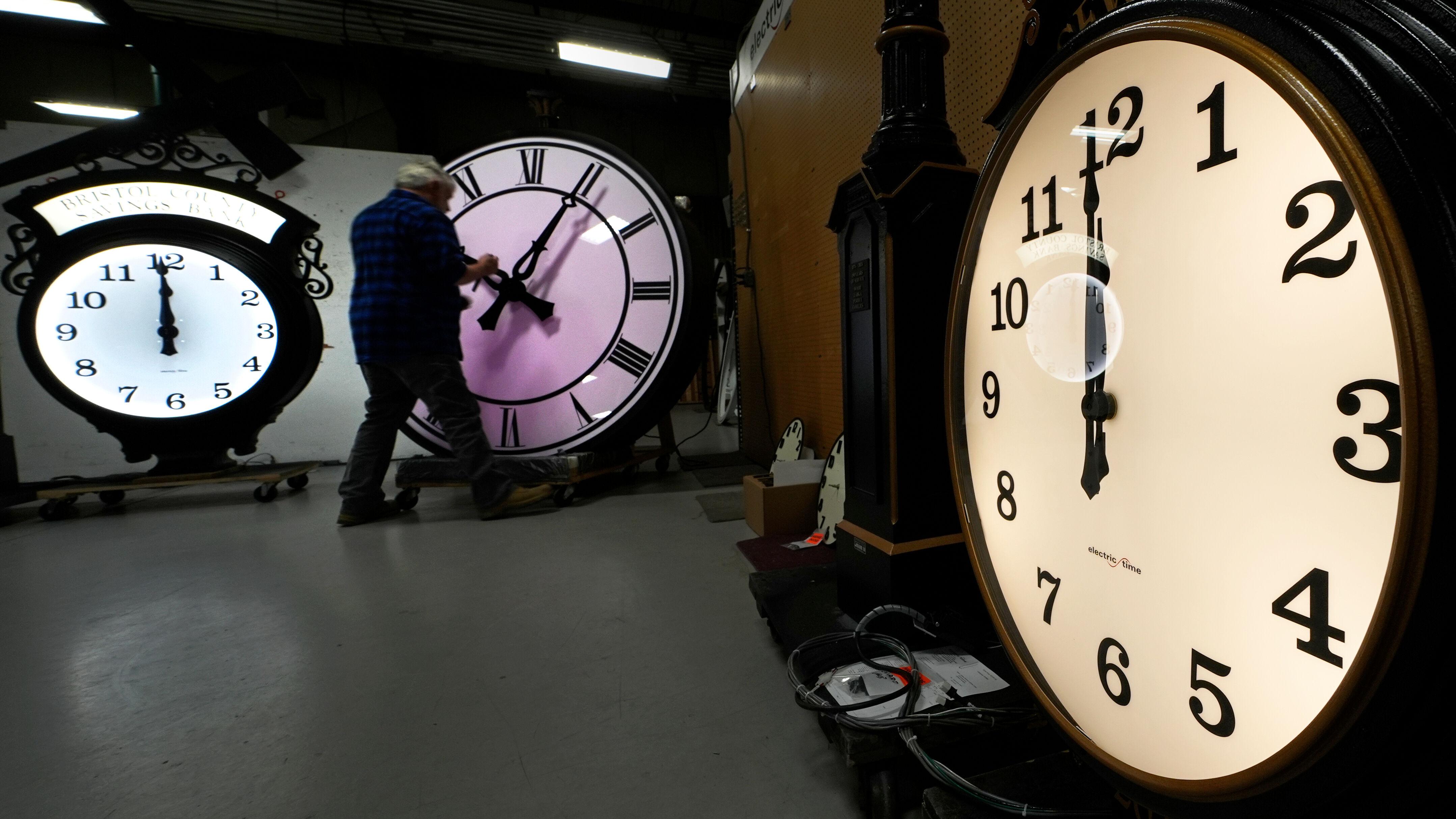 Vip Hand Clock Senate is skeptical about making daylight saving time permanent despite ...