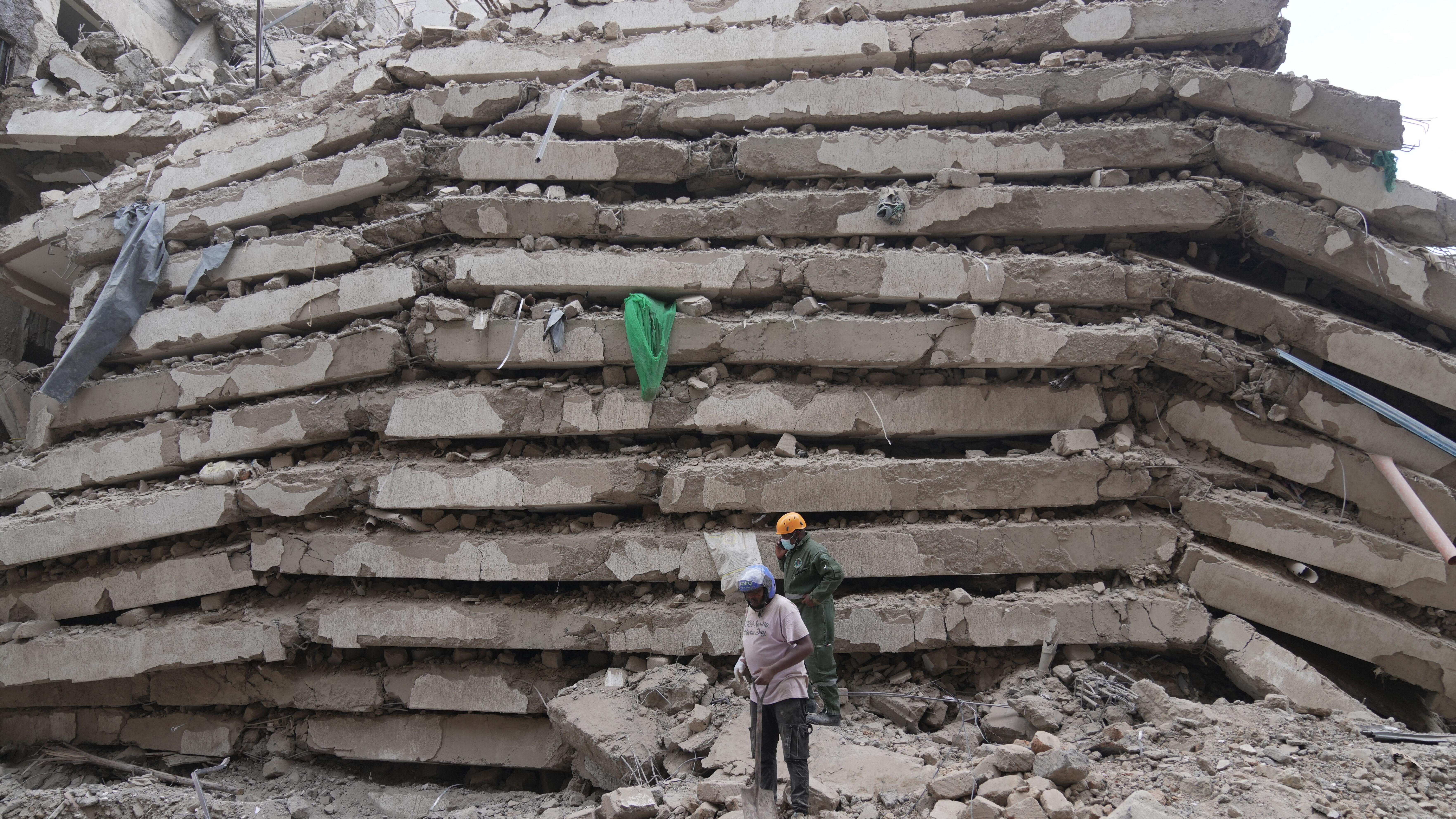 Many feared trapped as a tall building collapses in Kenya | Nation ...