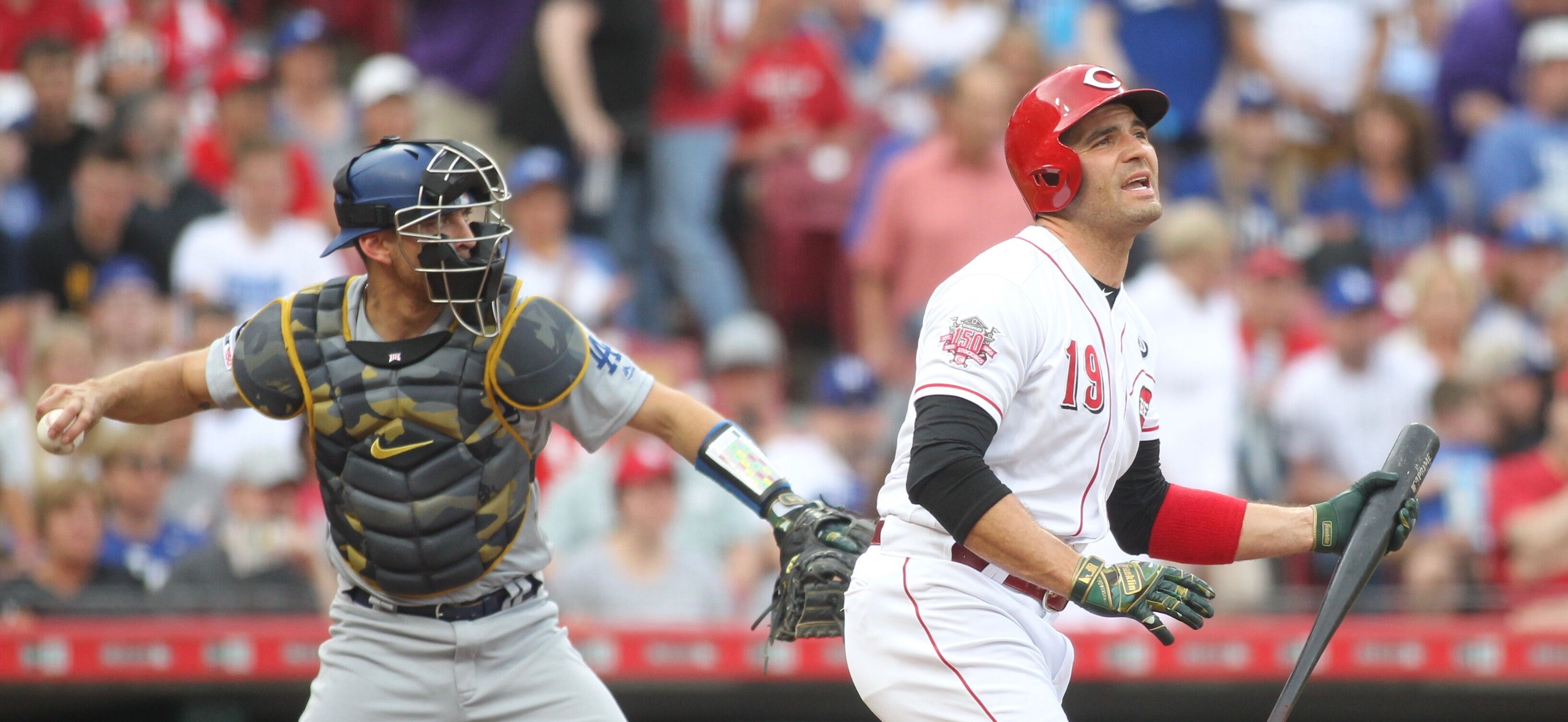 Cincinnati Reds: Joey Votto misses game with hamstring tightness