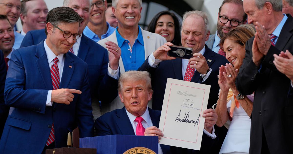 For tax week, Trump and Ohio Republicans try to sell last year's tax cuts