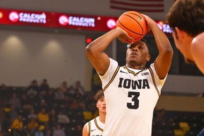 102726-spt-iowa-mbb-uis-1.jpg