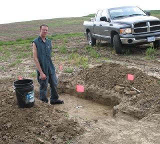 Saunders enjoys hunting for fossils 