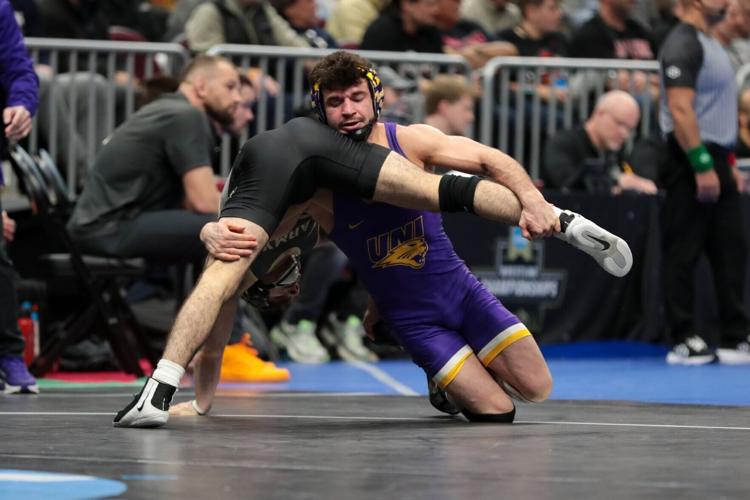 032026-spt-ncaa-s3-farber