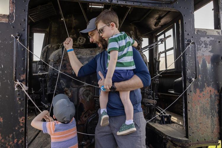 051226-cbn-news-railroad-days-p5
