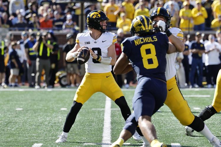 FOOTBALL-NCAA/