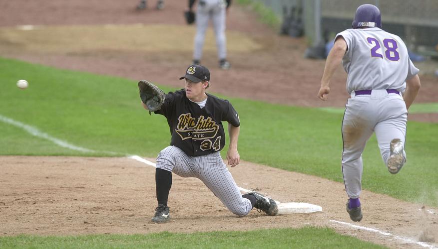 UNI Baseball (2001) 19