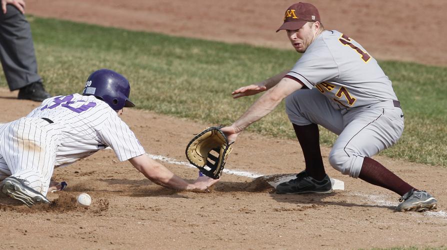 UNI Baseball (2008) 15