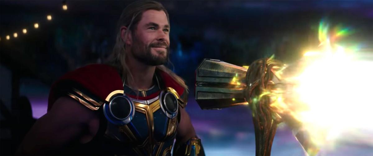The first 'Thor: Love and Thunder' teaser is here with a first look at a female Thor
