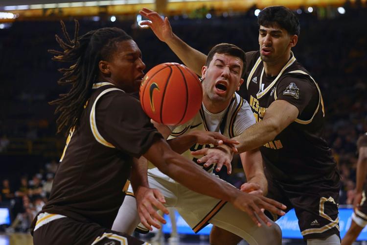 Iowa MBBall vs. WMU 1