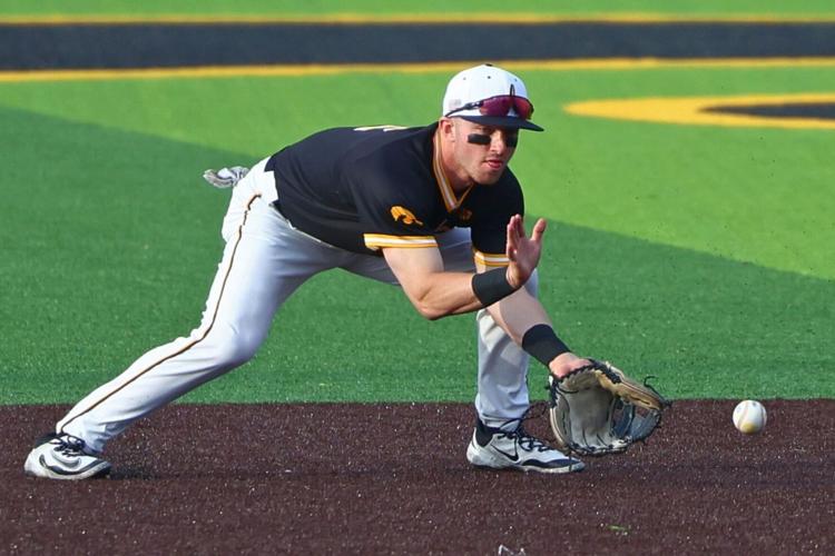 041725-spt-iowa-bsb-3 - 1