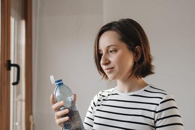 From tap to table: Practical ways to limit microplastic exposure at home